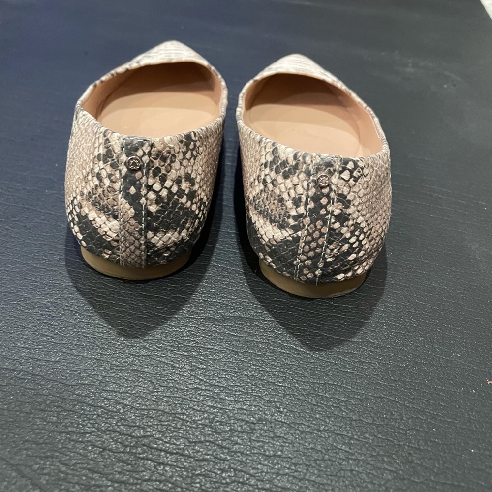 7.5 snake patterned flat - Picture 5 of 6